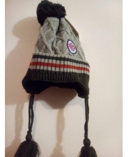 Детска зимна плетена шапка